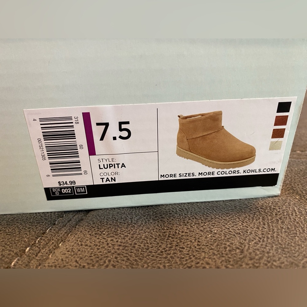 Booties Suede Ankle size 7.5 new in box - Picture 6 of 6